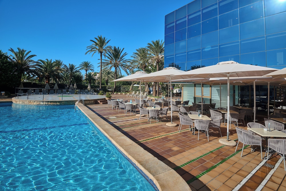 Grupotel Taurus Park — Swimming pool in Playa de Palma, Balearic Islands