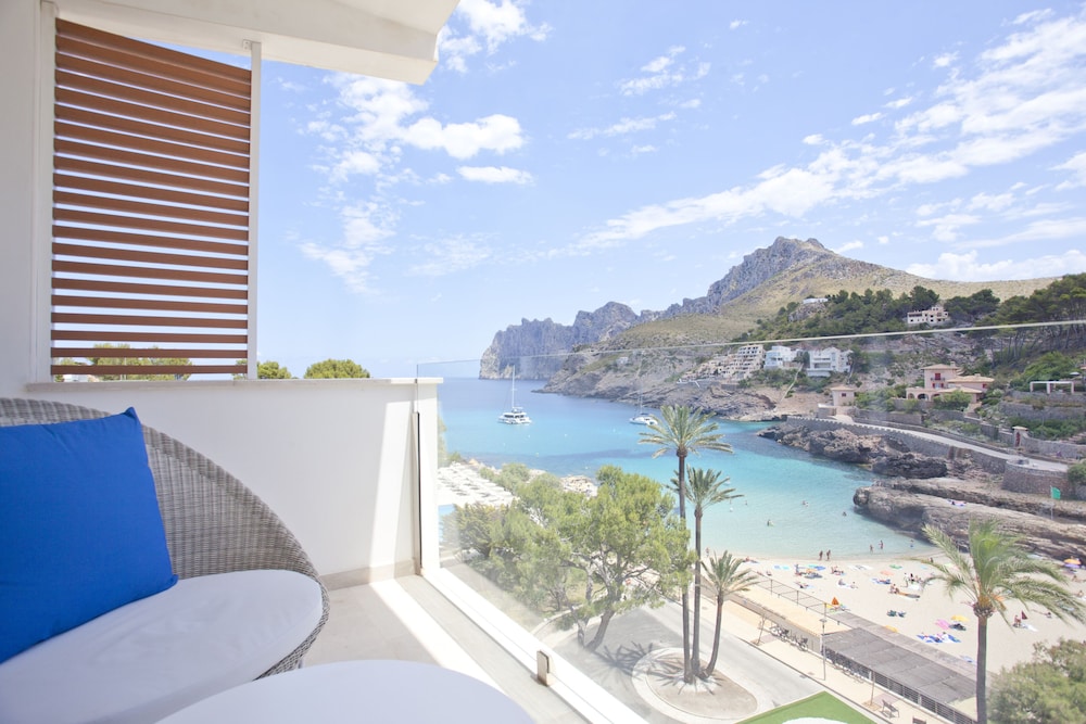 Grupotel Molins — Beach in Puerto Pollensa, Balearic Islands