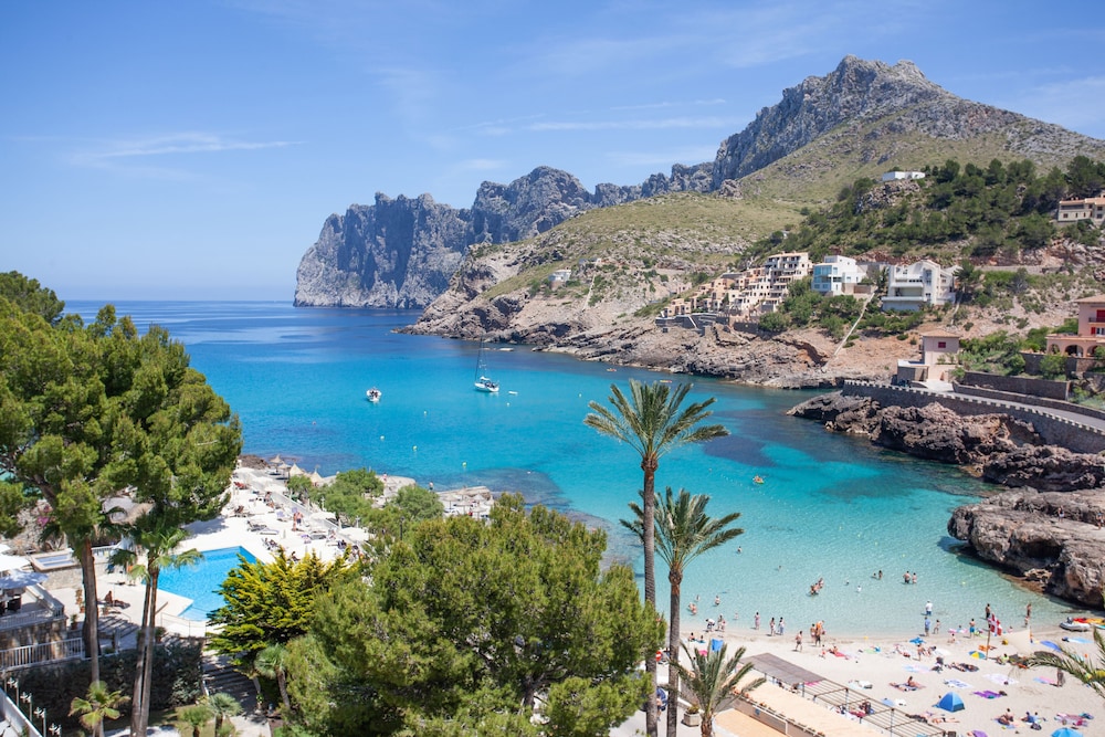 Grupotel Molins — Beach in Puerto Pollensa, Balearic Islands