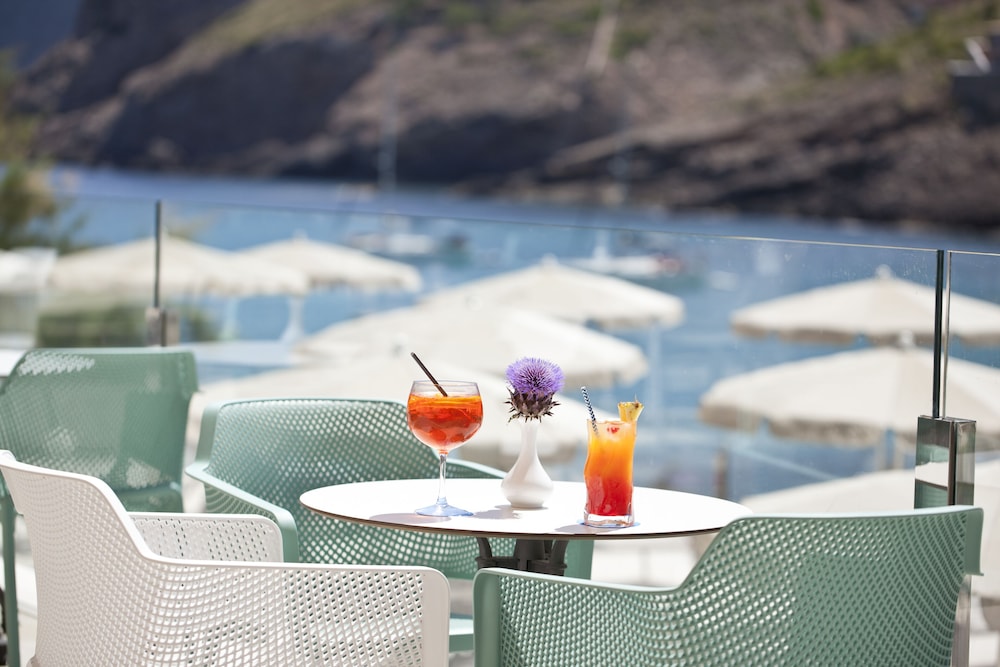 Grupotel Molins — Restaurant & bars in Puerto Pollensa, Balearic Islands