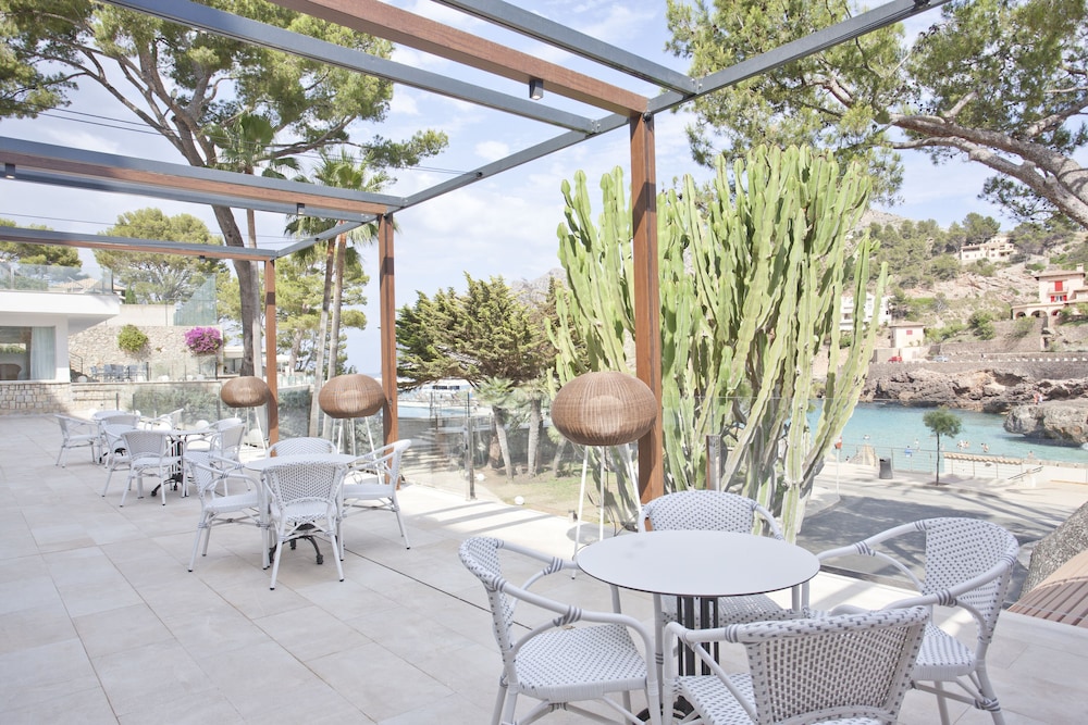Grupotel Molins — Restaurant & bars in Puerto Pollensa, Balearic Islands
