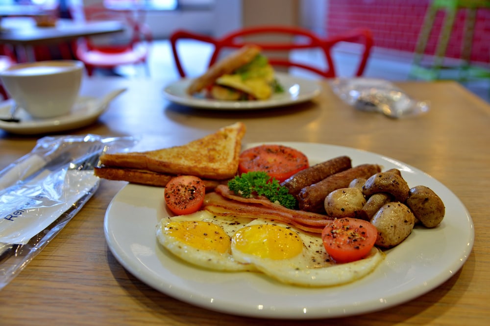 Cresta Grande Cape Town — Restaurant & bars in Cape Town, Western Cape