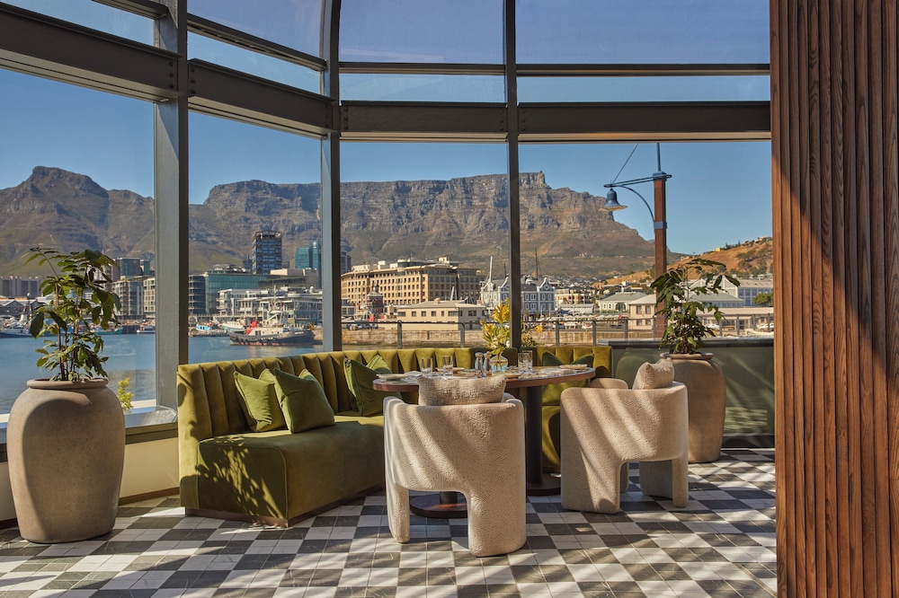 InterContinental Table Bay Cape Town by IHG — Restaurant & bars in Cape Town, Western Cape