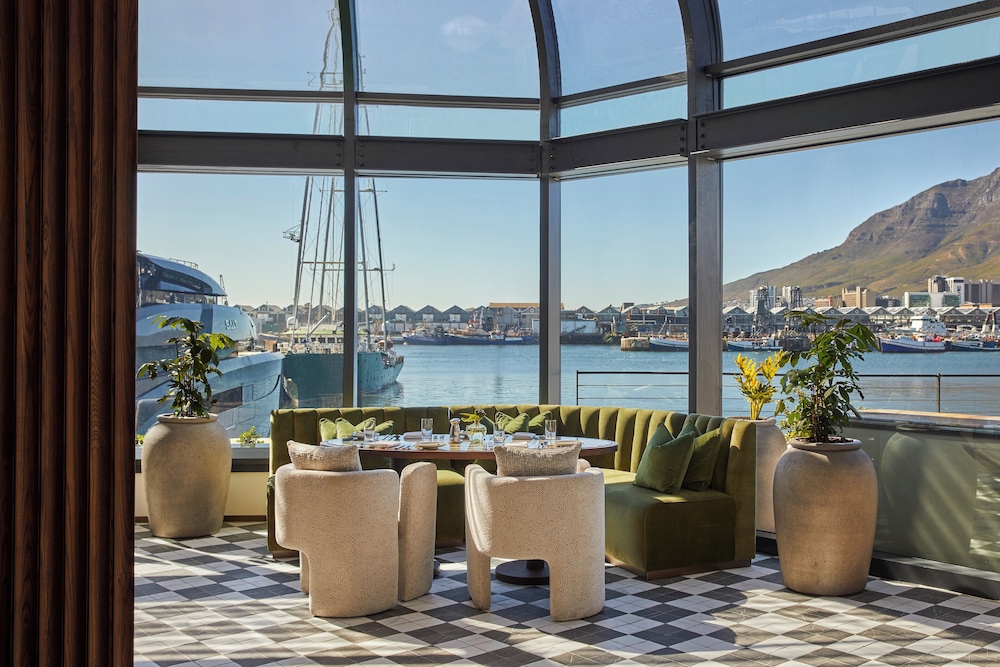 InterContinental Table Bay Cape Town by IHG — Restaurant & bars in Cape Town, Western Cape