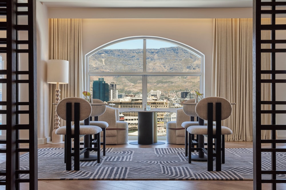InterContinental Table Bay Cape Town by IHG — Restaurant & bars in Cape Town, Western Cape