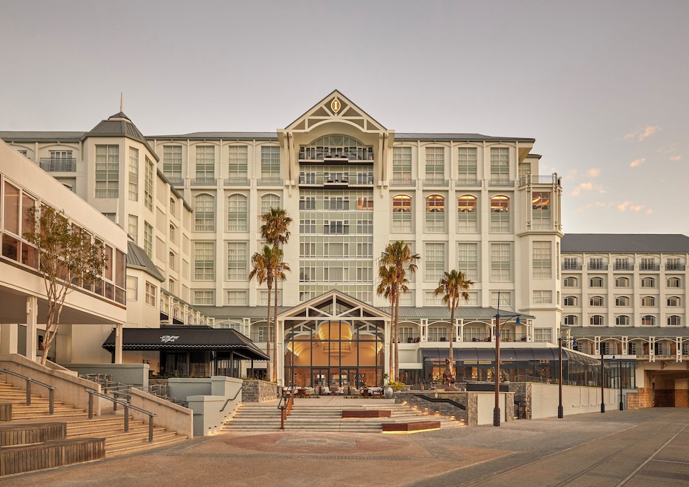 InterContinental Table Bay Cape Town by IHG — Hotel building in Cape Town, Western Cape