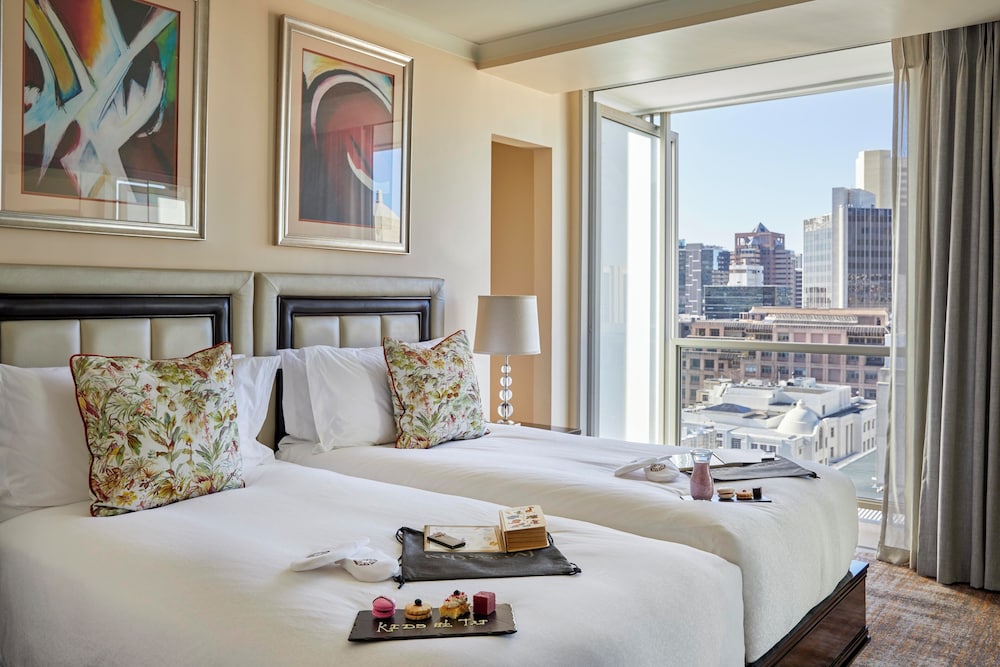 Taj Cape Town — Hotel rooms in Cape Town, Western Cape