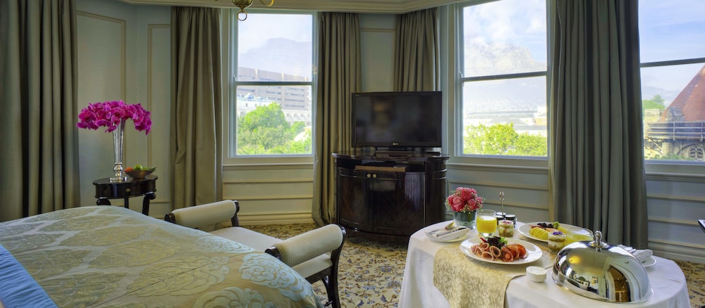 Taj Cape Town — Hotel rooms in Cape Town, Western Cape