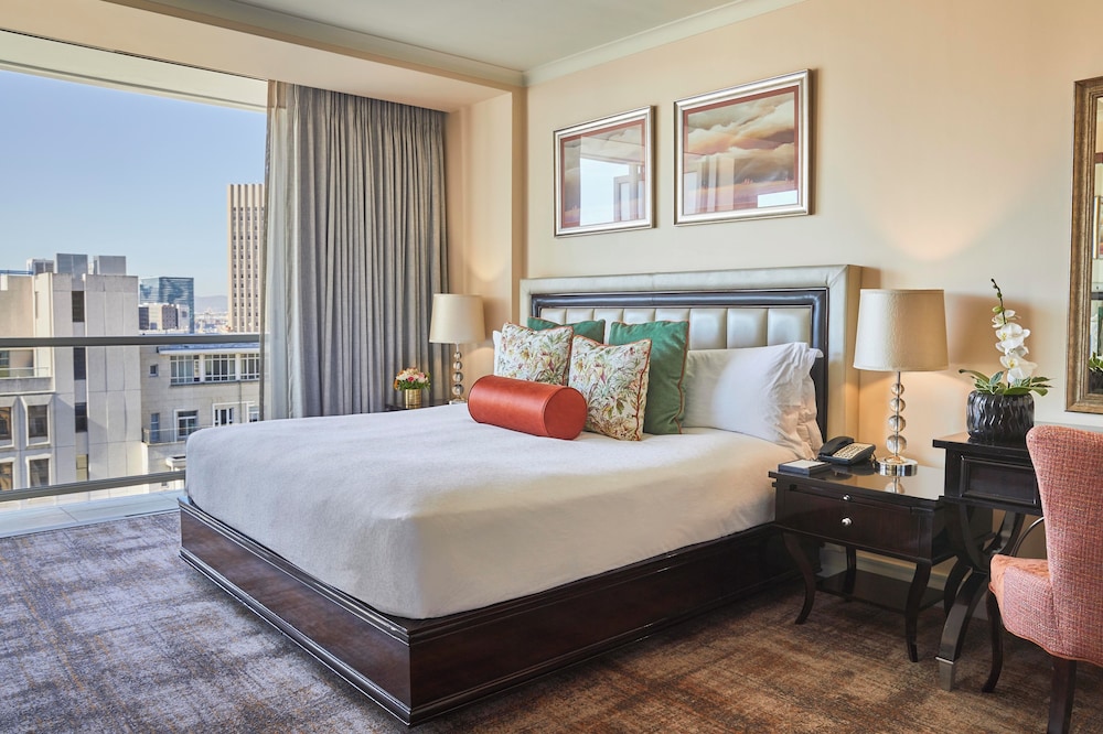Taj Cape Town — Hotel rooms in Cape Town, Western Cape