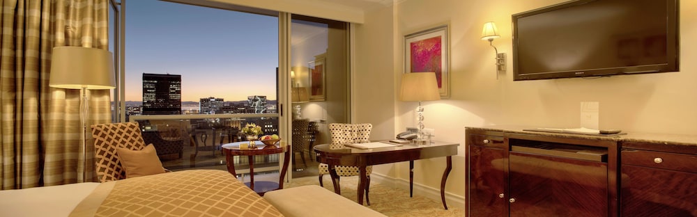 Taj Cape Town — Hotel rooms in Cape Town, Western Cape
