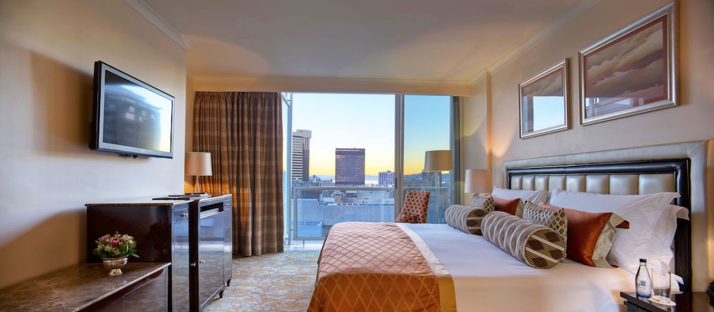 Taj Cape Town — Hotel rooms in Cape Town, Western Cape