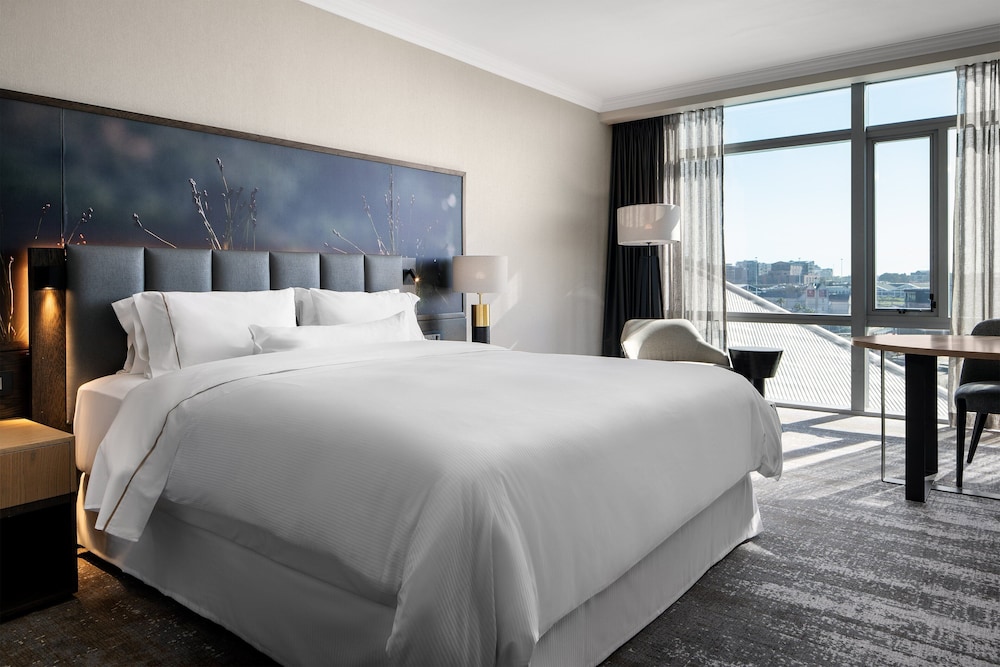 The Westin Cape Town — Hotel rooms in Cape Town, Western Cape