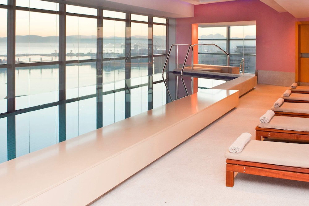 The Westin Cape Town — Swimming pool in Cape Town, Western Cape