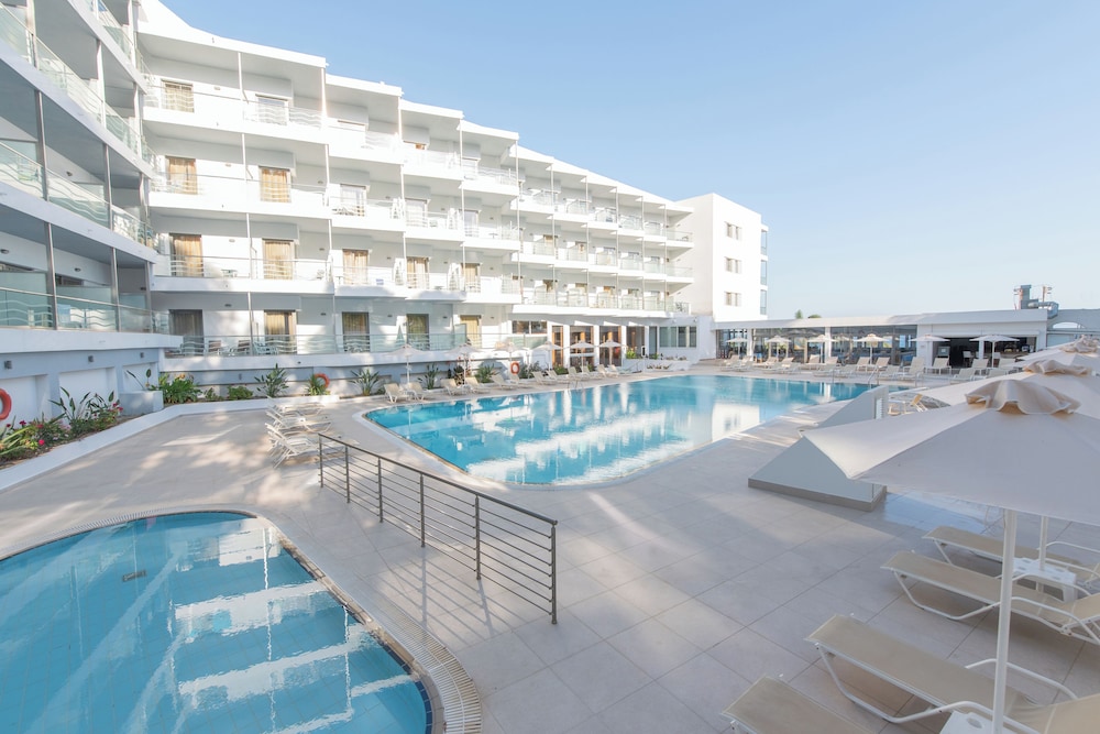 Belair Beach Hotel - zdjęcie 3