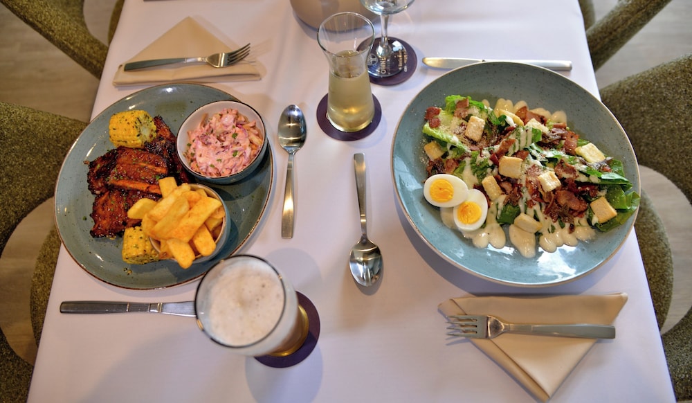 Town Lodge Bellville — Restaurant & bars in Cape Town, Western Cape