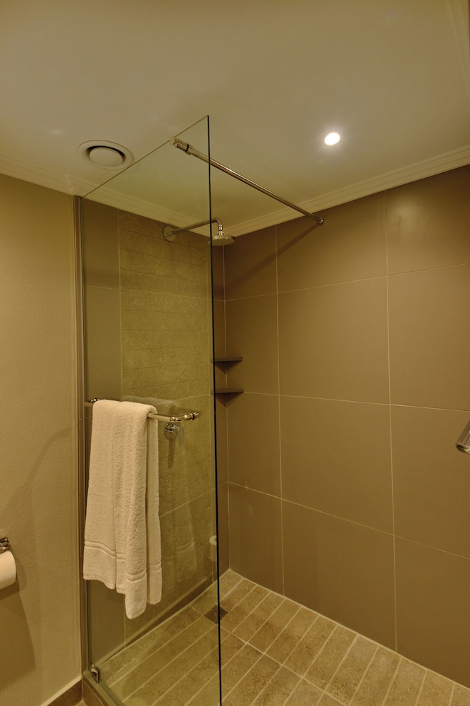 Town Lodge Bellville — Hotel rooms in Cape Town, Western Cape