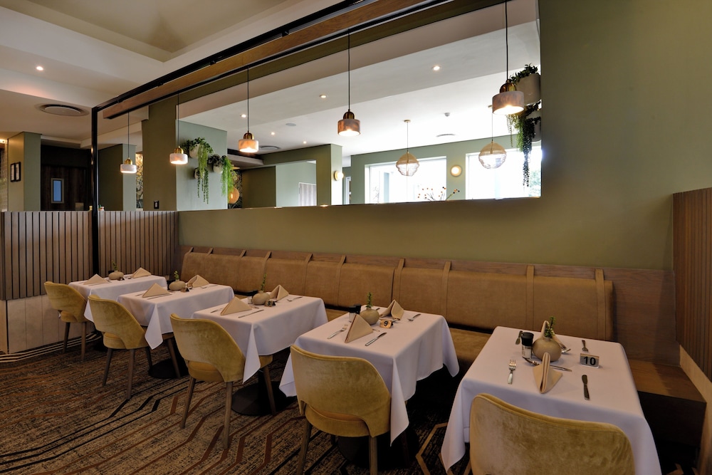Town Lodge Bellville — Restaurant & bars in Cape Town, Western Cape