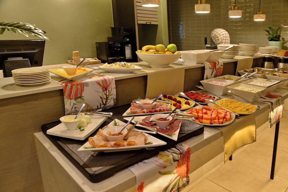 Town Lodge Bellville — Restaurant & bars in Cape Town, Western Cape
