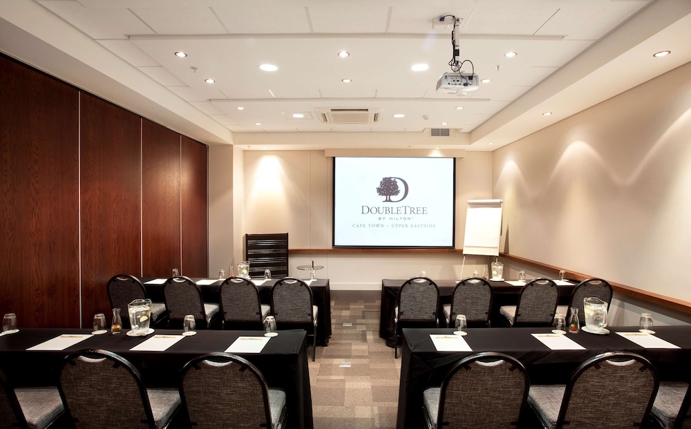 DoubleTree by Hilton Cape Town - Upper Eastside — Hotel building in Cape Town, Western Cape
