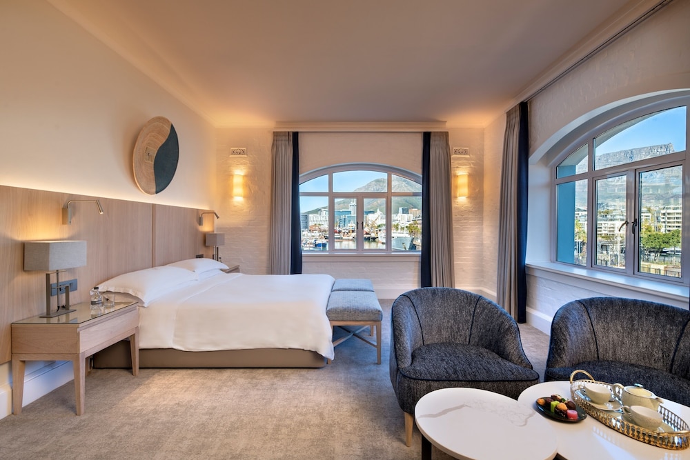 Victoria and Alfred Hotel by NEWMARK — Hotel rooms in Cape Town, Western Cape