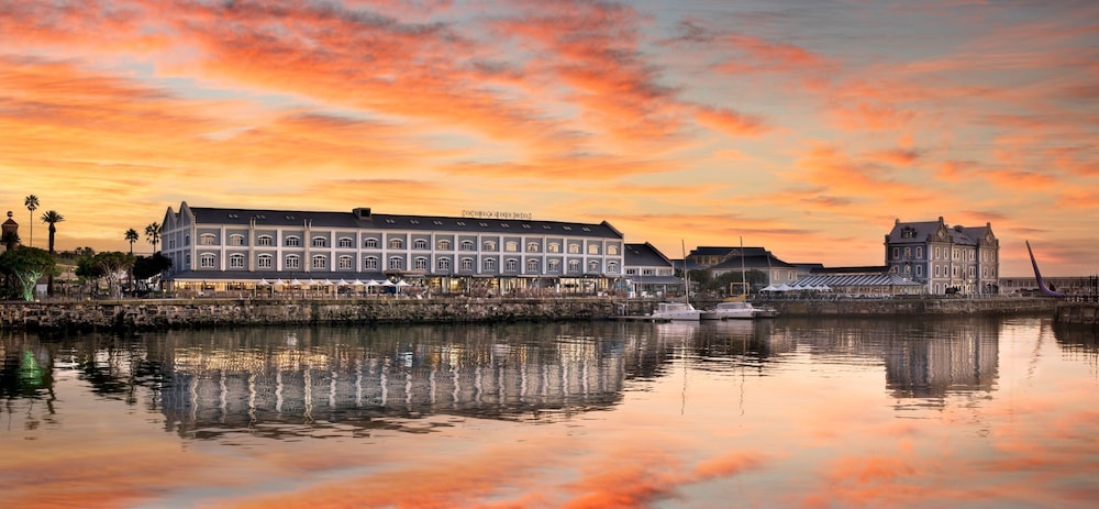 Victoria and Alfred Hotel by NEWMARK — Attractions in the area in Cape Town, Western Cape