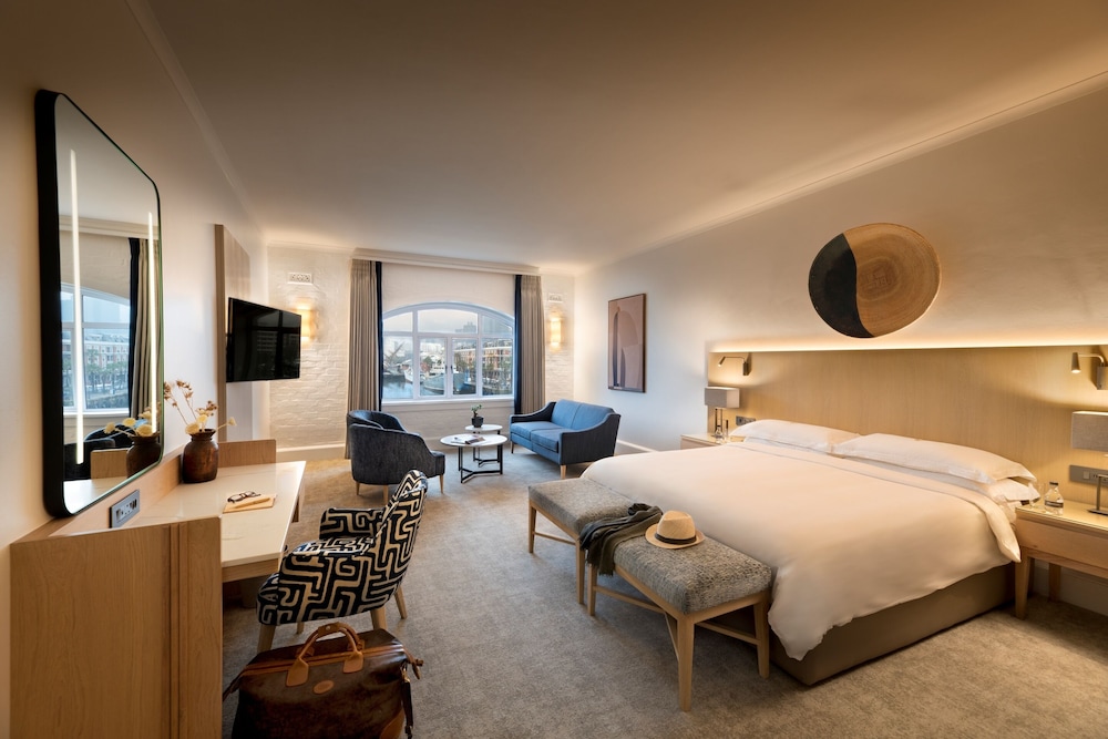 Victoria and Alfred Hotel by NEWMARK — Hotel rooms in Cape Town, Western Cape