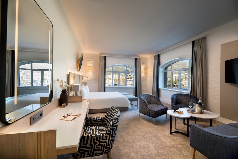 Victoria and Alfred Hotel by NEWMARK — Hotel rooms in Cape Town, Western Cape