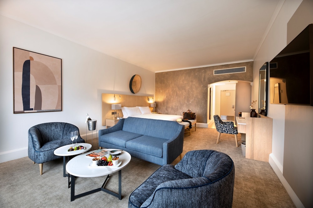 Victoria and Alfred Hotel by NEWMARK — Hotel rooms in Cape Town, Western Cape