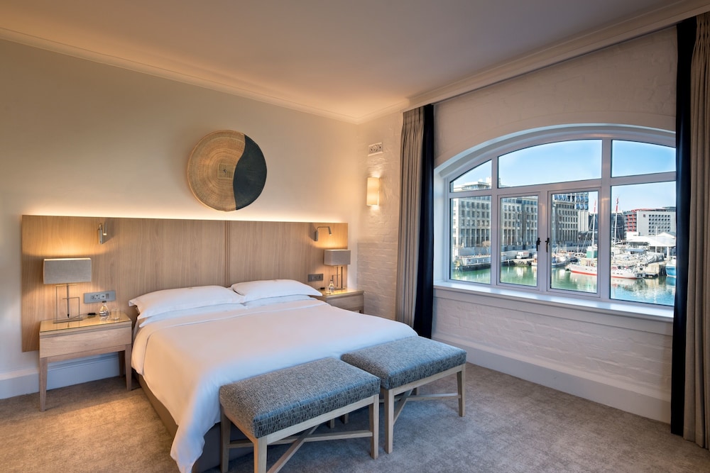 Victoria and Alfred Hotel by NEWMARK — Hotel rooms in Cape Town, Western Cape