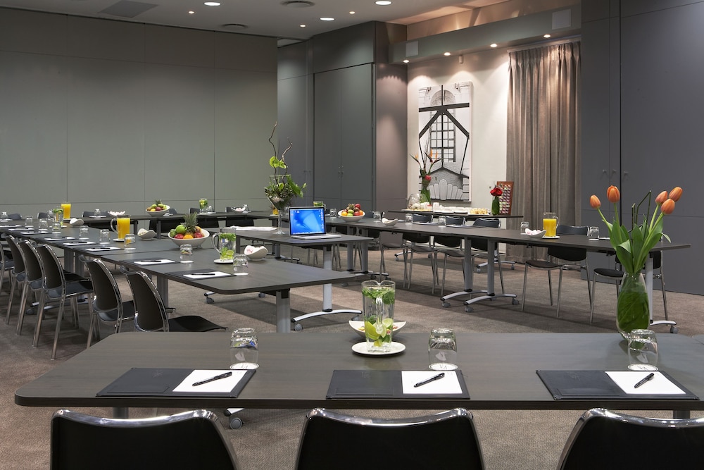 Victoria and Alfred Hotel by NEWMARK — Restaurant & bars in Cape Town, Western Cape