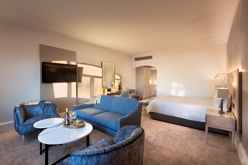 Victoria and Alfred Hotel by NEWMARK — Hotel rooms in Cape Town, Western Cape