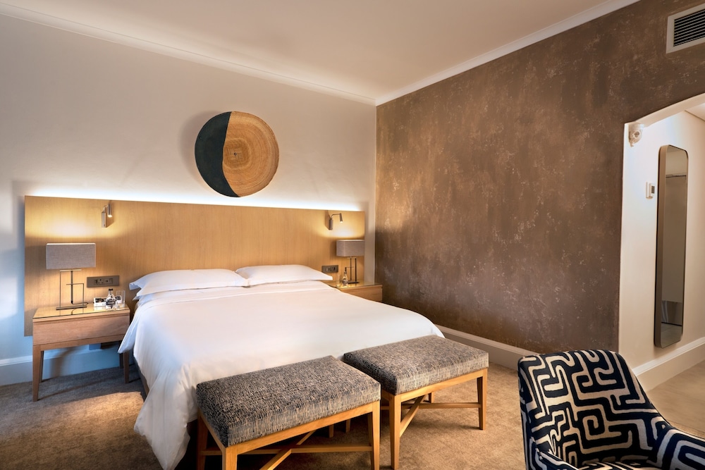Victoria and Alfred Hotel by NEWMARK — Hotel rooms in Cape Town, Western Cape