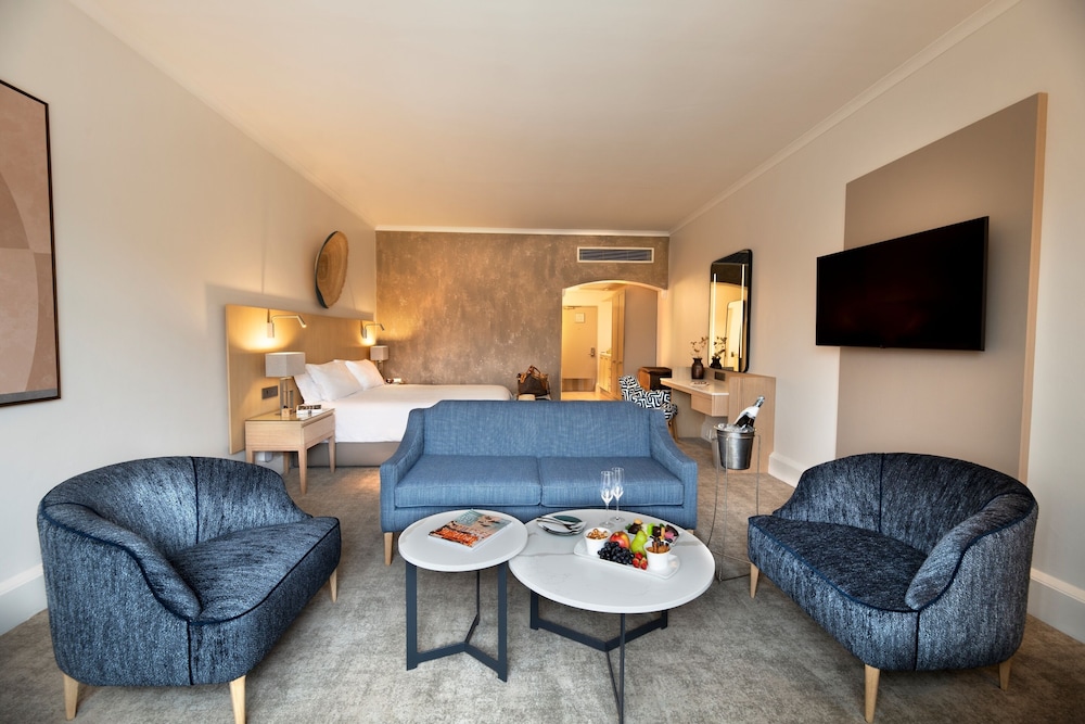Victoria and Alfred Hotel by NEWMARK — Hotel rooms in Cape Town, Western Cape