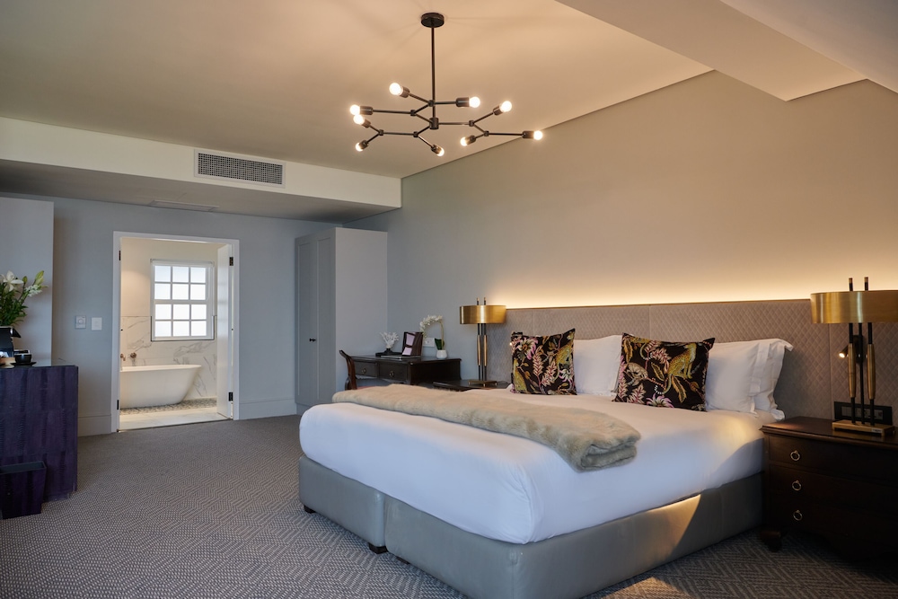The Winchester Hotel by NEWMARK — Hotel rooms in Cape Town, Western Cape