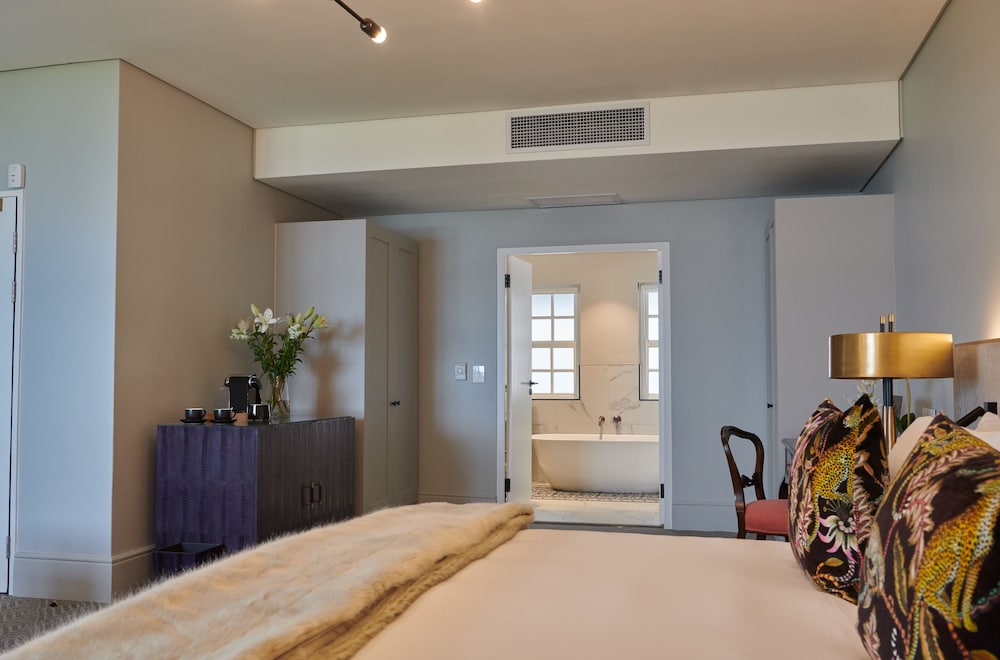 The Winchester Hotel by NEWMARK — Hotel rooms in Cape Town, Western Cape