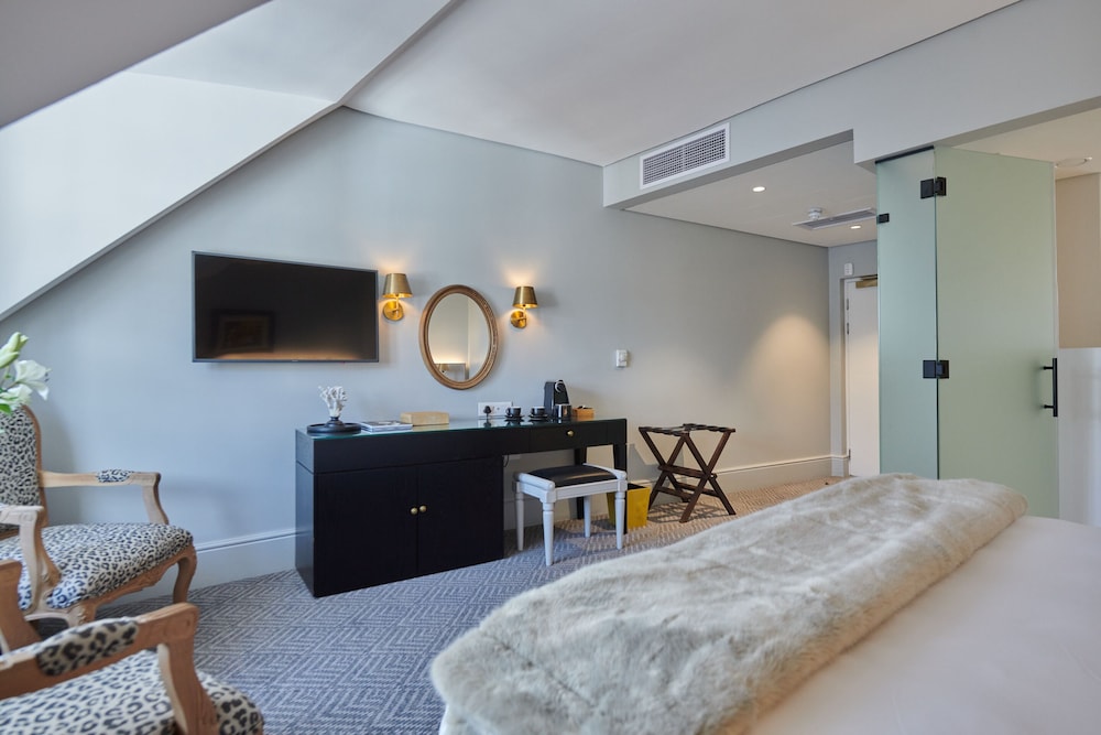 The Winchester Hotel by NEWMARK — Hotel rooms in Cape Town, Western Cape