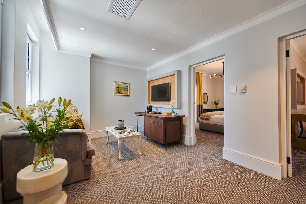 The Winchester Hotel by NEWMARK — Hotel rooms in Cape Town, Western Cape