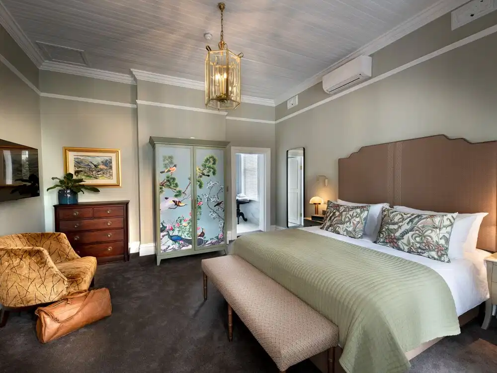 The Winchester Hotel by NEWMARK — Hotel rooms in Cape Town, Western Cape