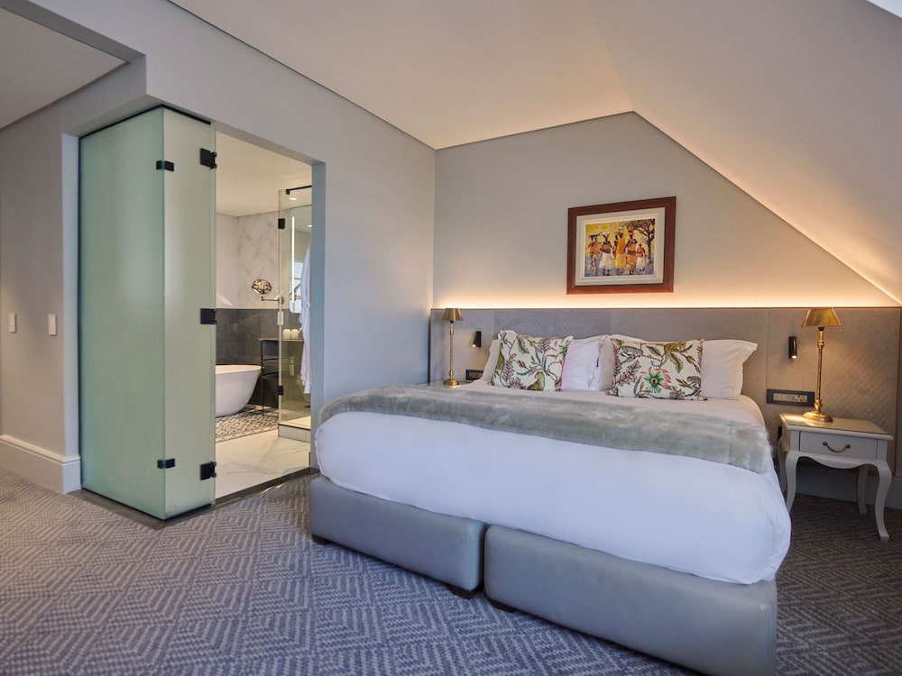 The Winchester Hotel by NEWMARK — Hotel rooms in Cape Town, Western Cape