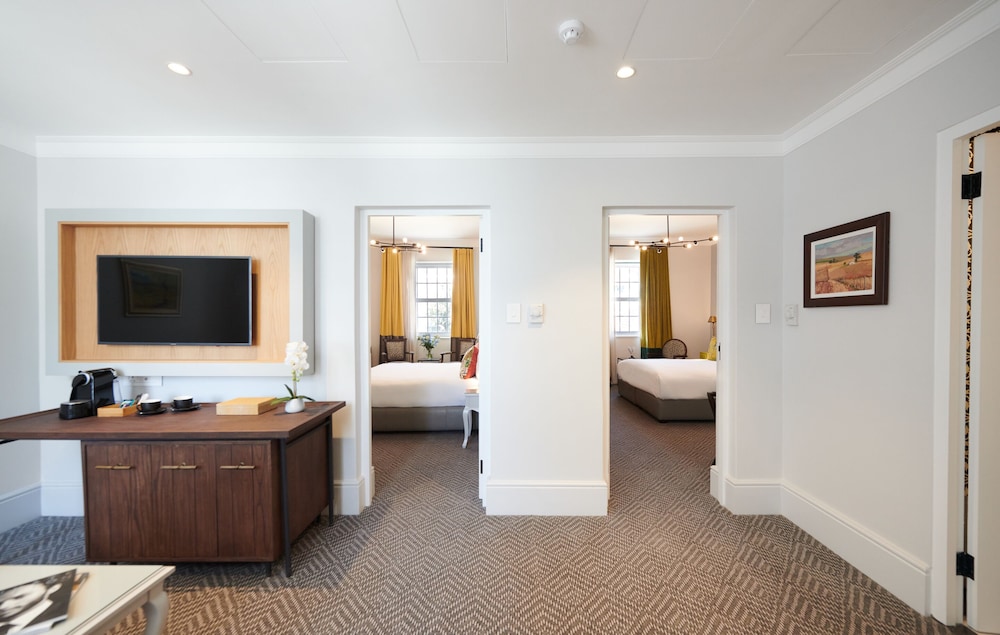 The Winchester Hotel by NEWMARK — Hotel rooms in Cape Town, Western Cape