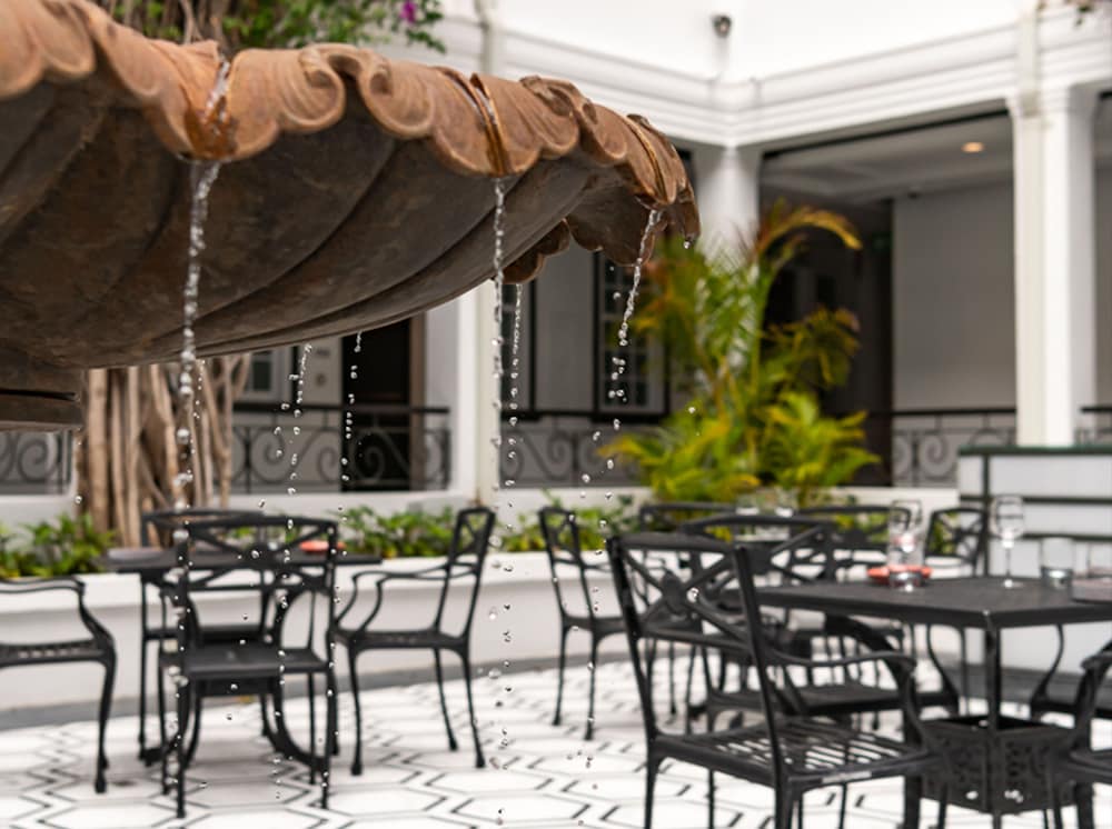 The Winchester Hotel by NEWMARK — Restaurant & bars in Cape Town, Western Cape