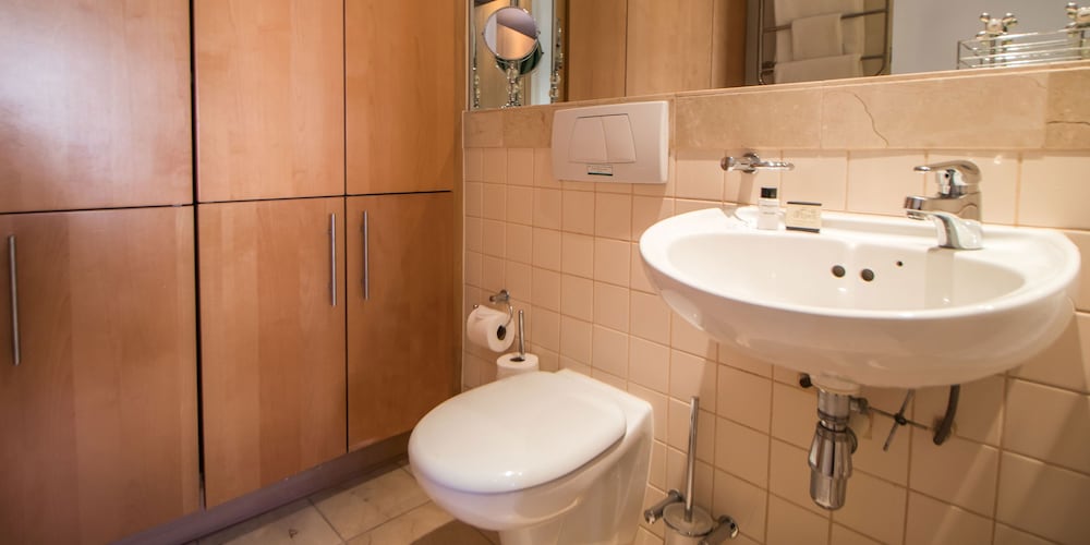 Waterfront Village — Hotel rooms in Cape Town, Western Cape