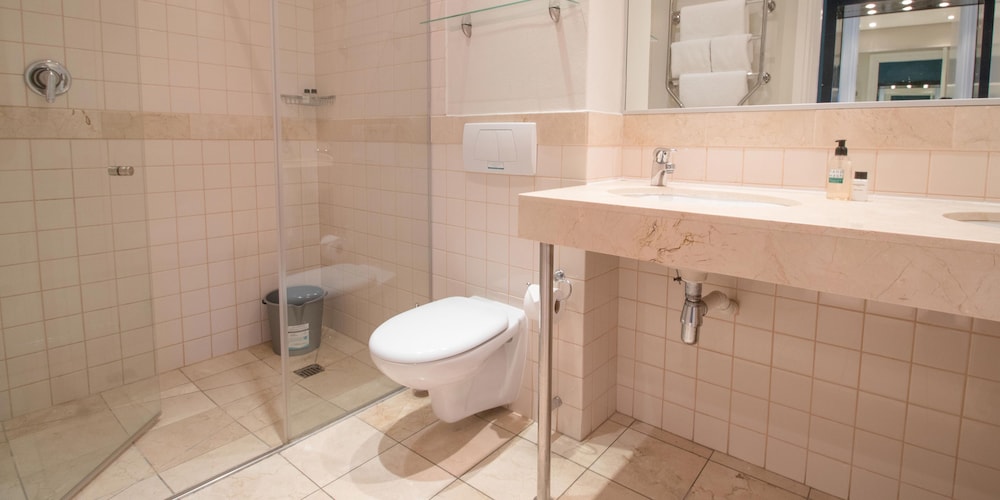 Waterfront Village — Hotel rooms in Cape Town, Western Cape