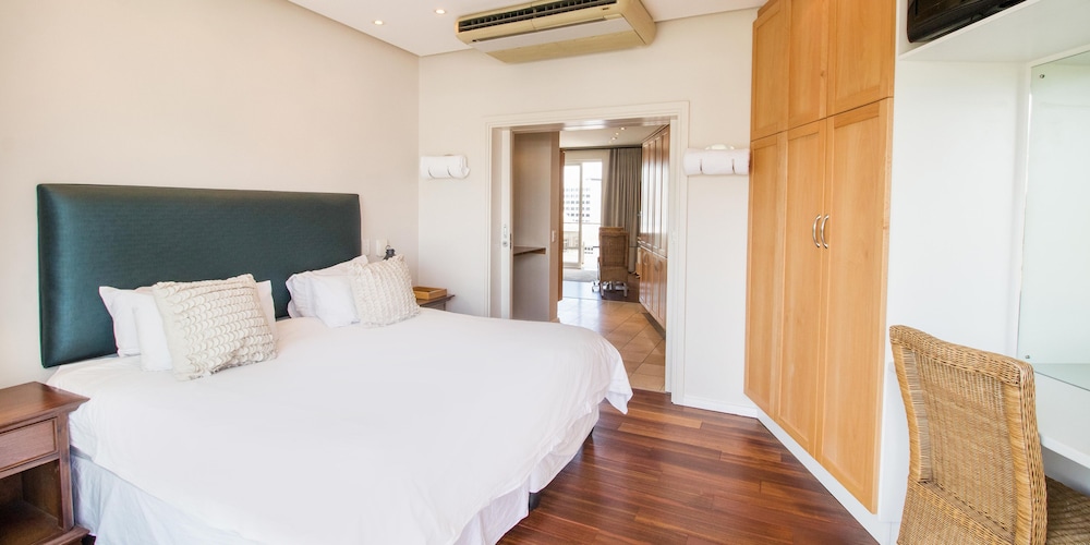 Waterfront Village — Hotel rooms in Cape Town, Western Cape