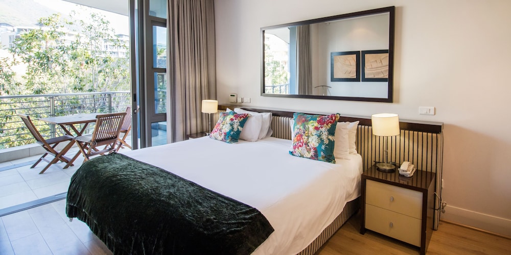 Waterfront Village — Hotel rooms in Cape Town, Western Cape