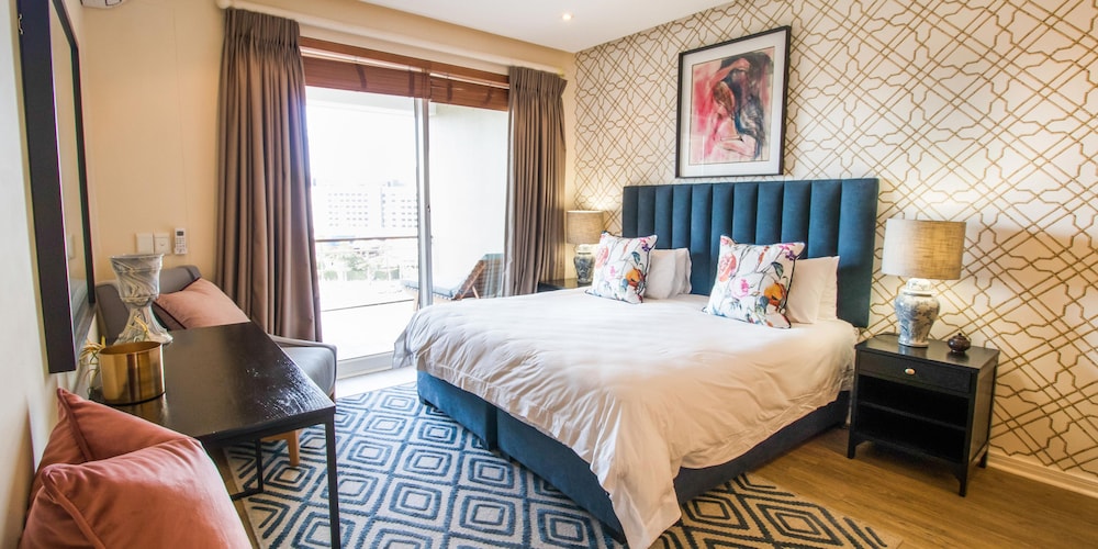 Waterfront Village — Hotel rooms in Cape Town, Western Cape
