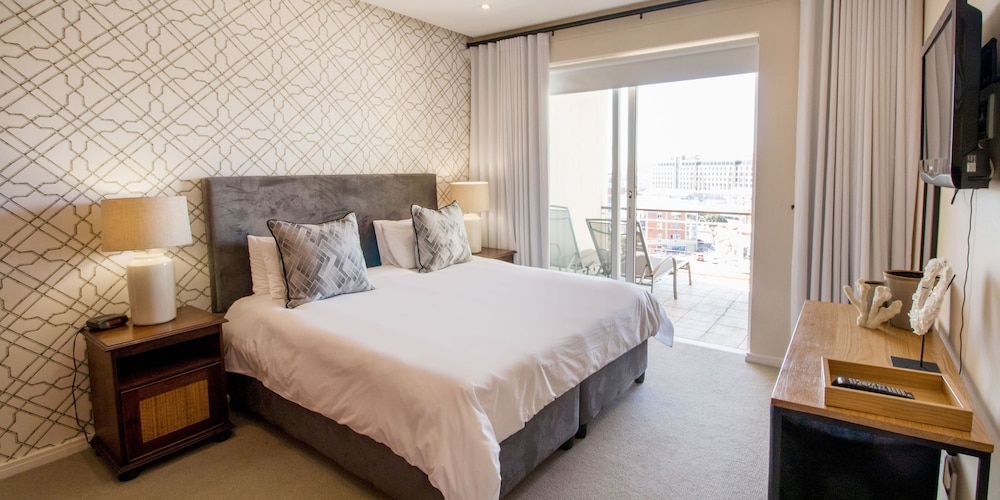 Waterfront Village — Hotel rooms in Cape Town, Western Cape