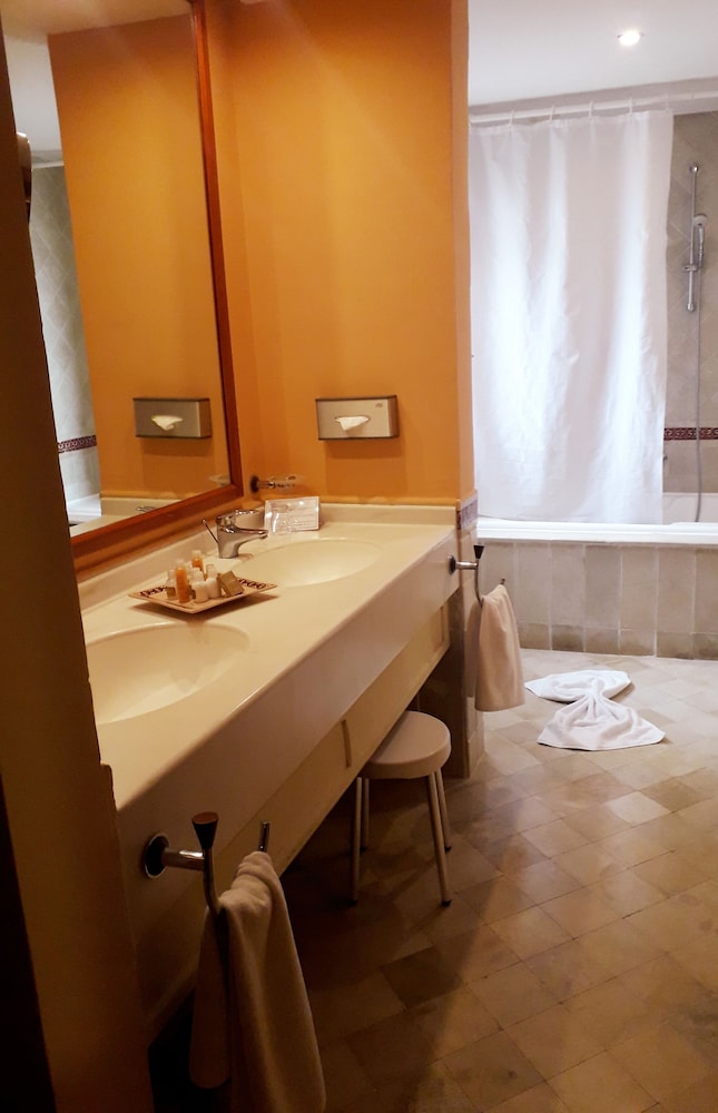 Hotel Alhambra Thalasso — Hotel rooms in Hammamet, Nabeul