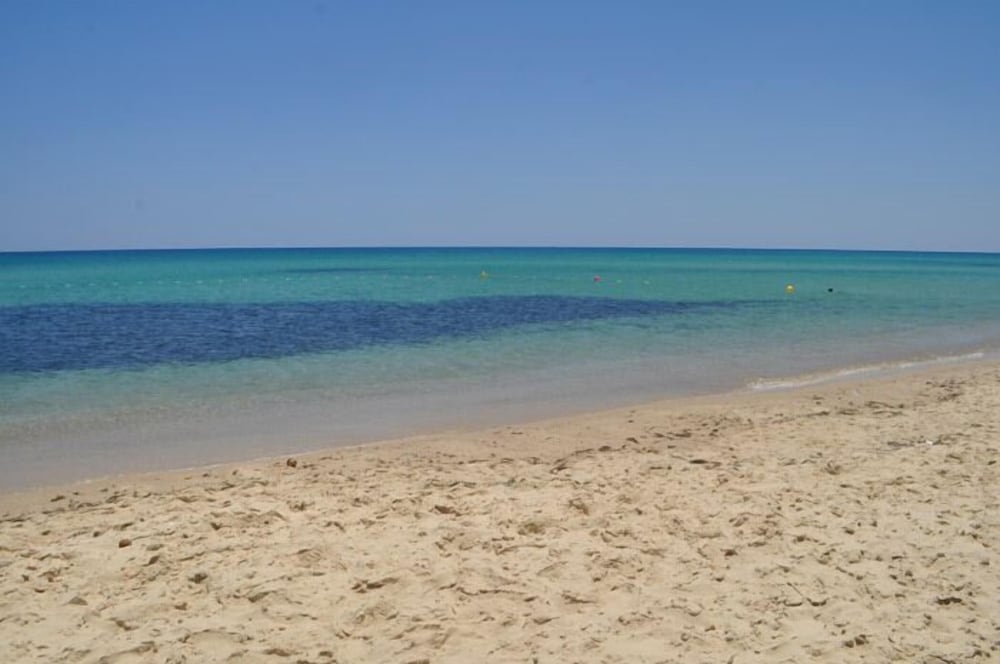 Hotel Alhambra Thalasso — Beach in Hammamet, Nabeul