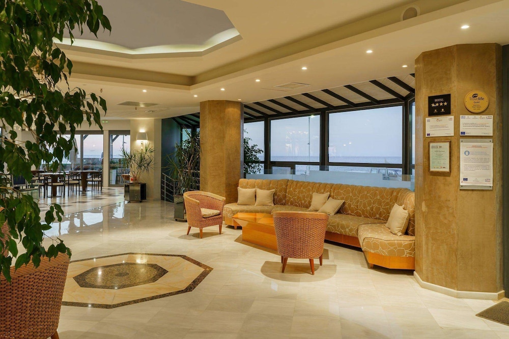 Pearl Beach Hotel — Hotel rooms in Rethymnon